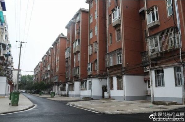 �����Ͼ�С���������������ܸ���ÿƽ���ײ���90Ԫ